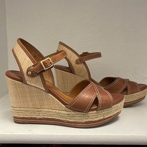 Clarks wedge - size 8M